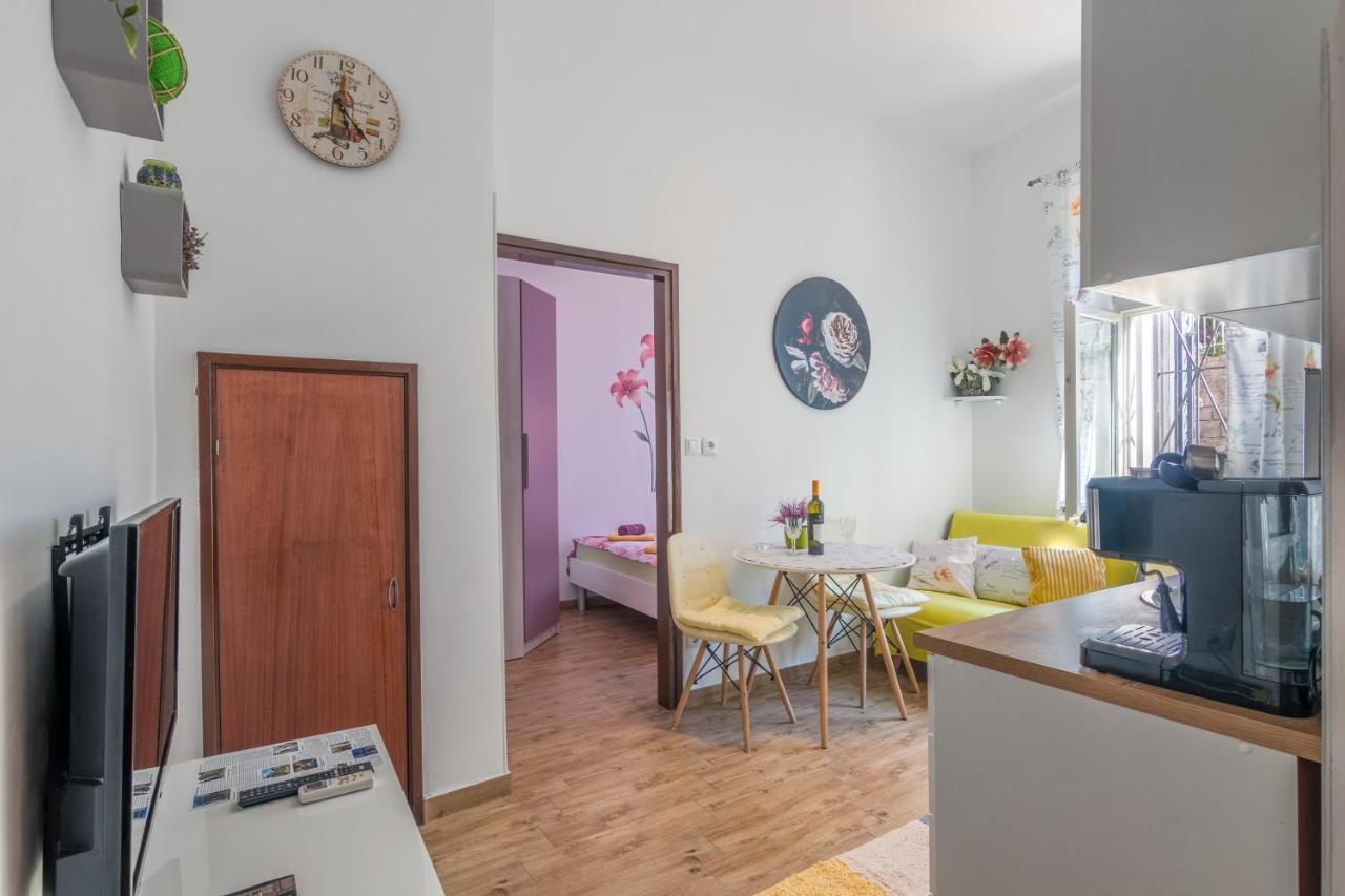 Apartment Ljube Πούλα Εξωτερικό φωτογραφία