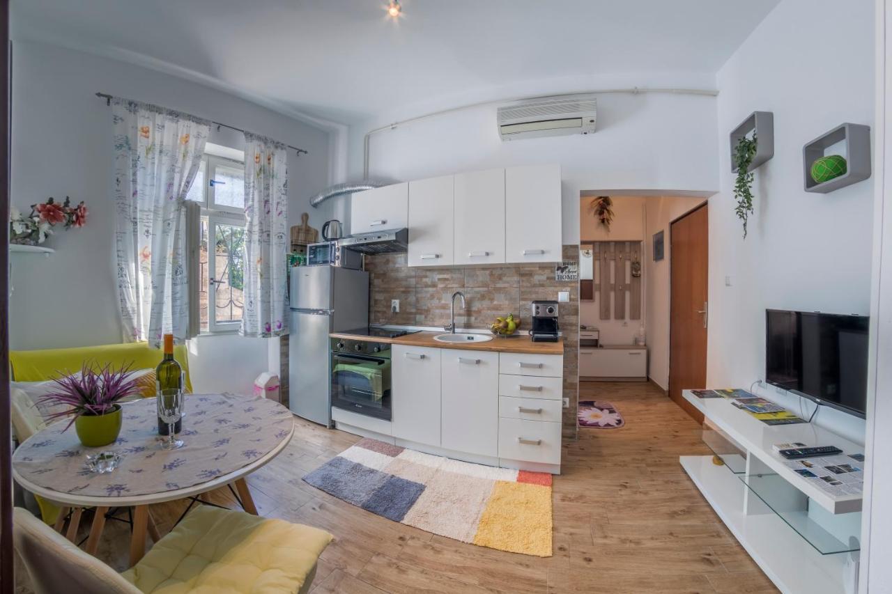 Apartment Ljube Πούλα Εξωτερικό φωτογραφία