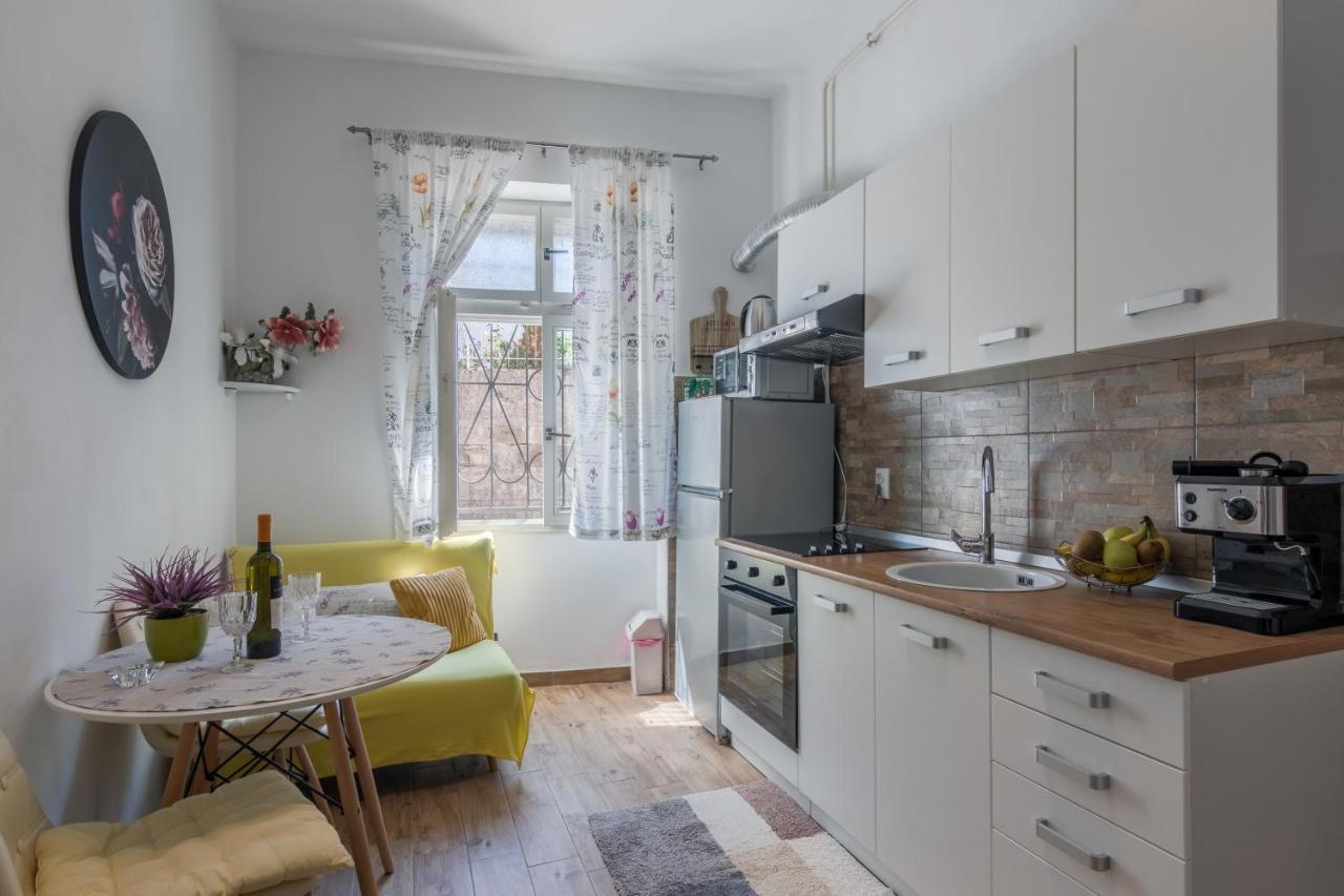 Apartment Ljube Πούλα Εξωτερικό φωτογραφία