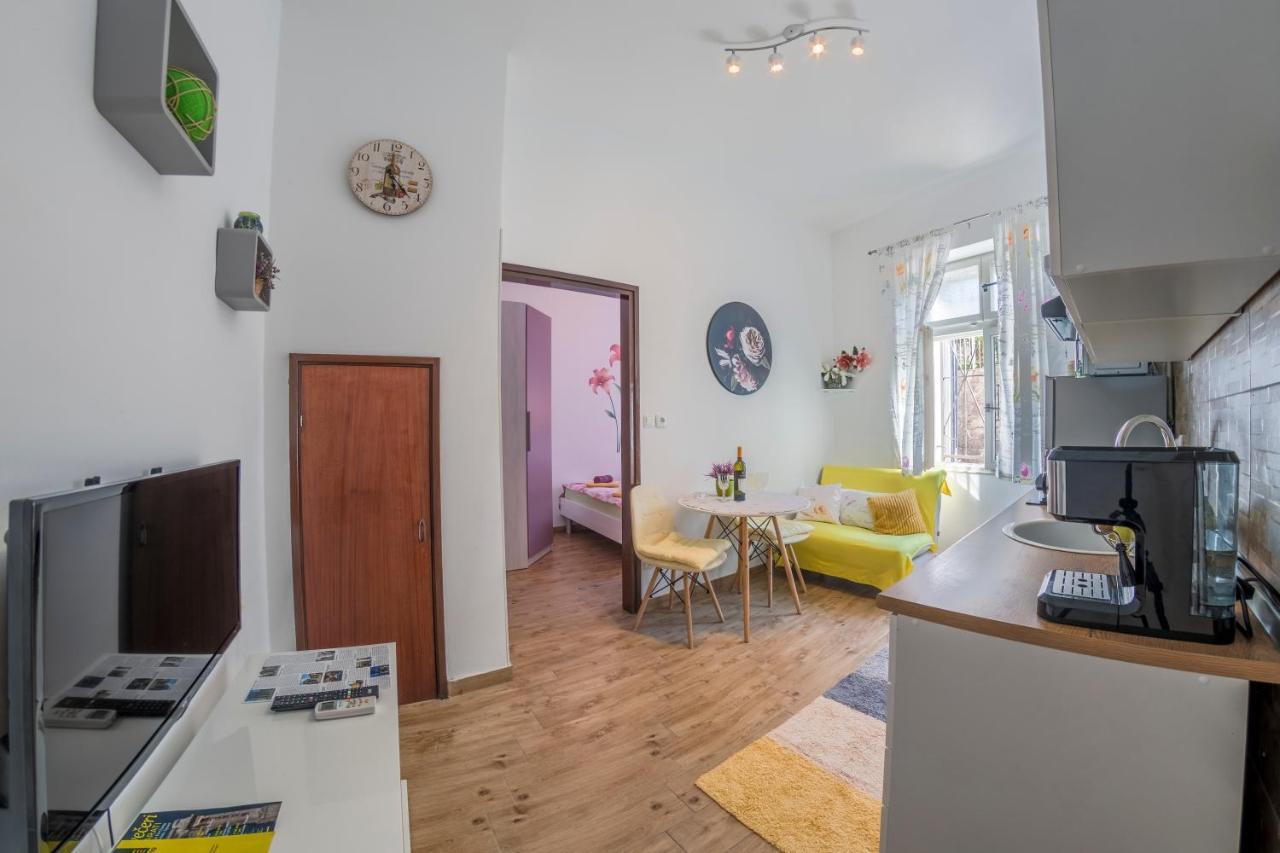 Apartment Ljube Πούλα Εξωτερικό φωτογραφία