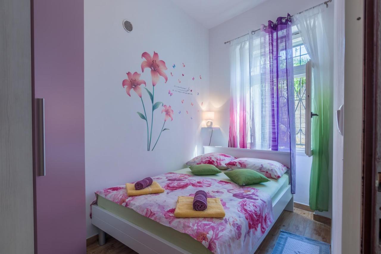 Apartment Ljube Πούλα Εξωτερικό φωτογραφία