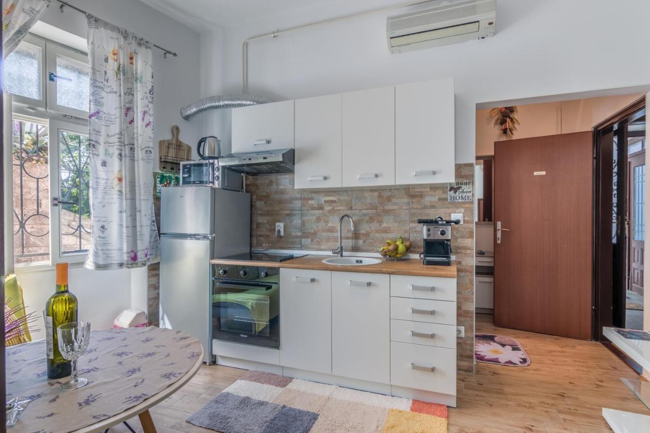 Apartment Ljube Πούλα Εξωτερικό φωτογραφία