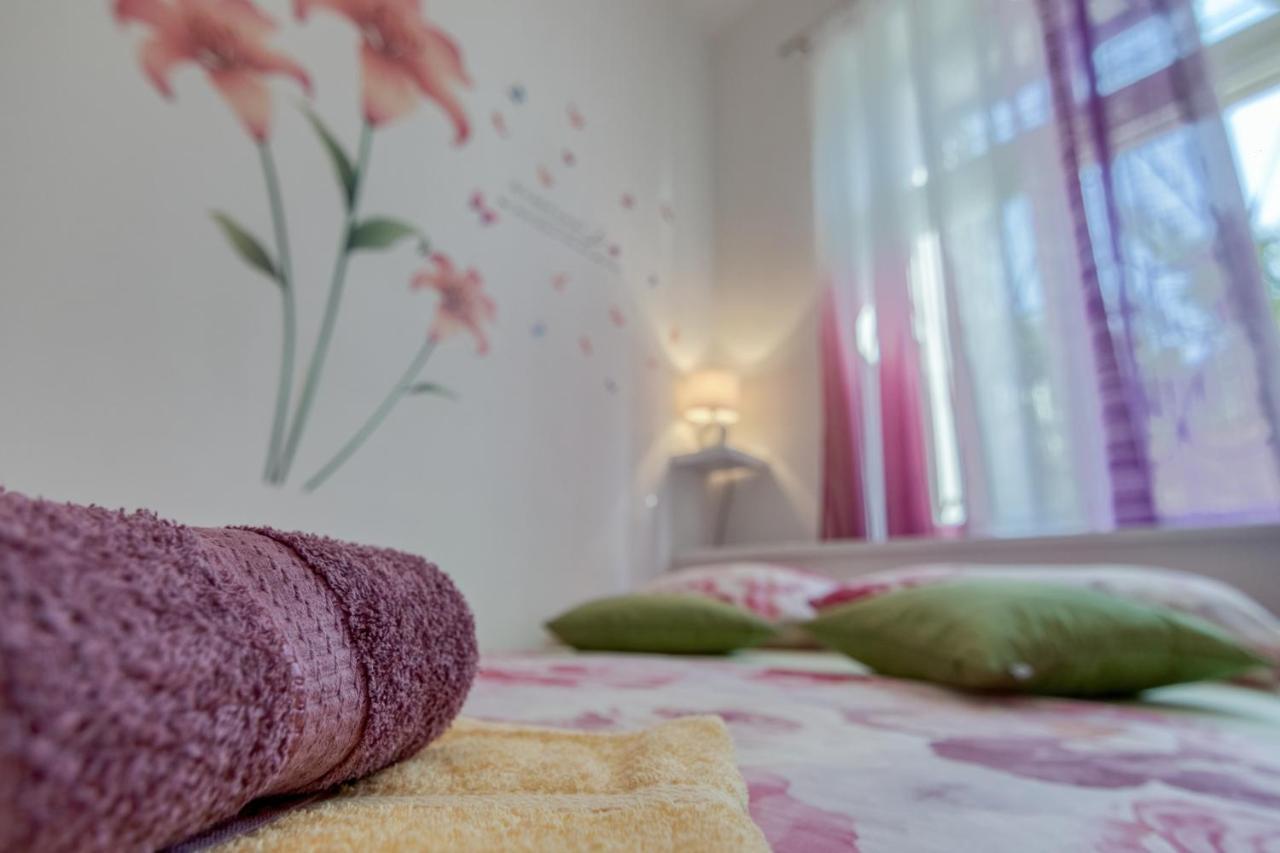 Apartment Ljube Πούλα Εξωτερικό φωτογραφία